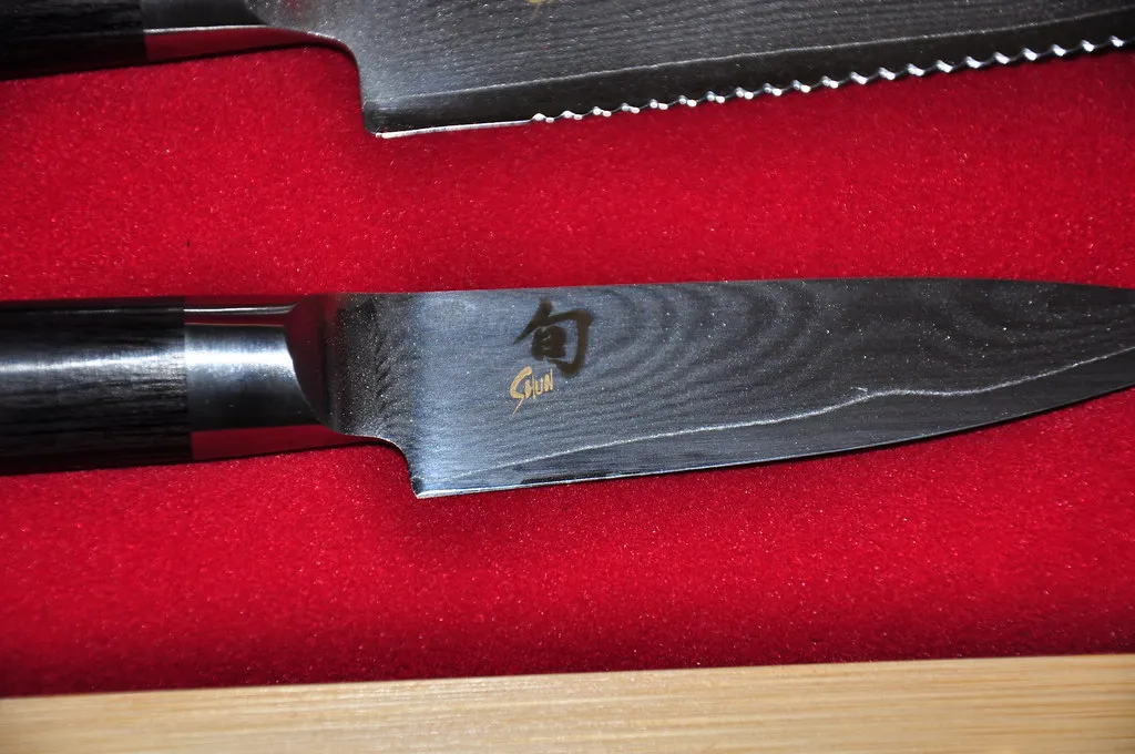 The Right Knife for the Right Job (YCRefugee, Flickr, CC BY 2.0)