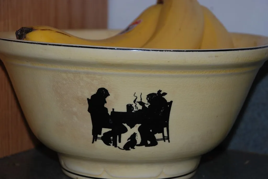 Thrift Stores and Yard Sales Have Produced Real Surprises (hurricanemaine, Flickr, CC BY 2.0)