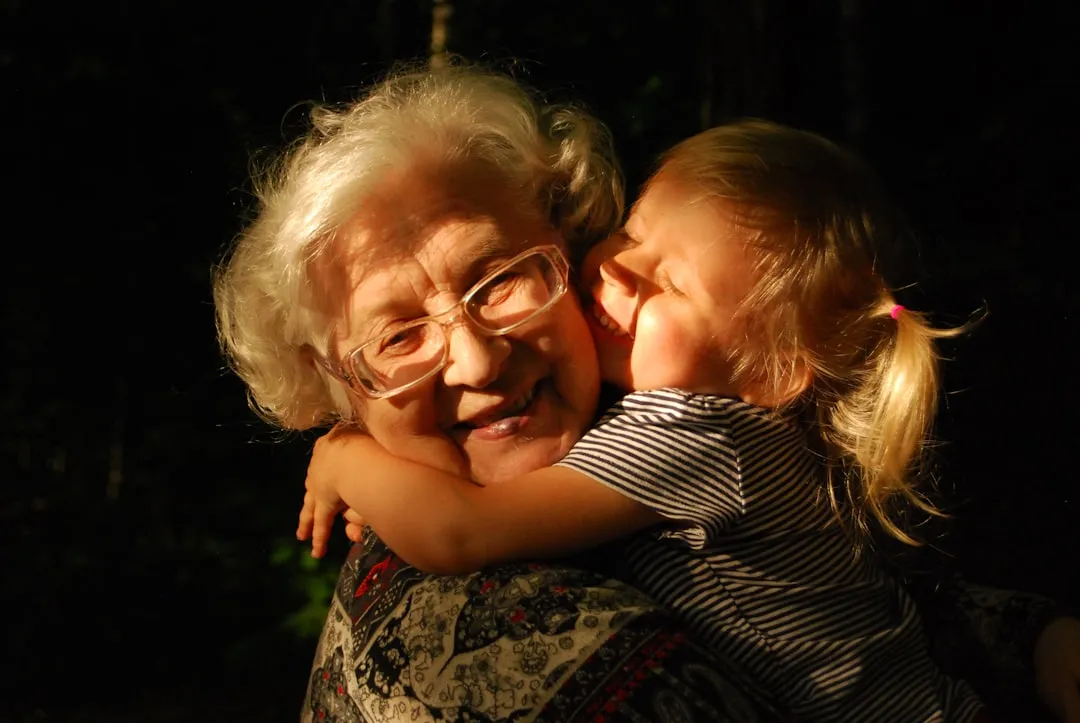 Grandparents as Storytellers: Why Their Role Was Irreplaceable (Image Credits: Unsplash)