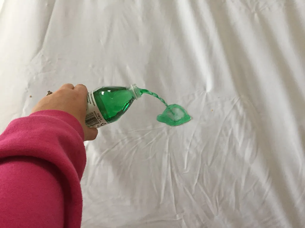 What You Can Actually Do to Protect Your Mattress (The Sleep Judge, Flickr, CC BY 2.0)