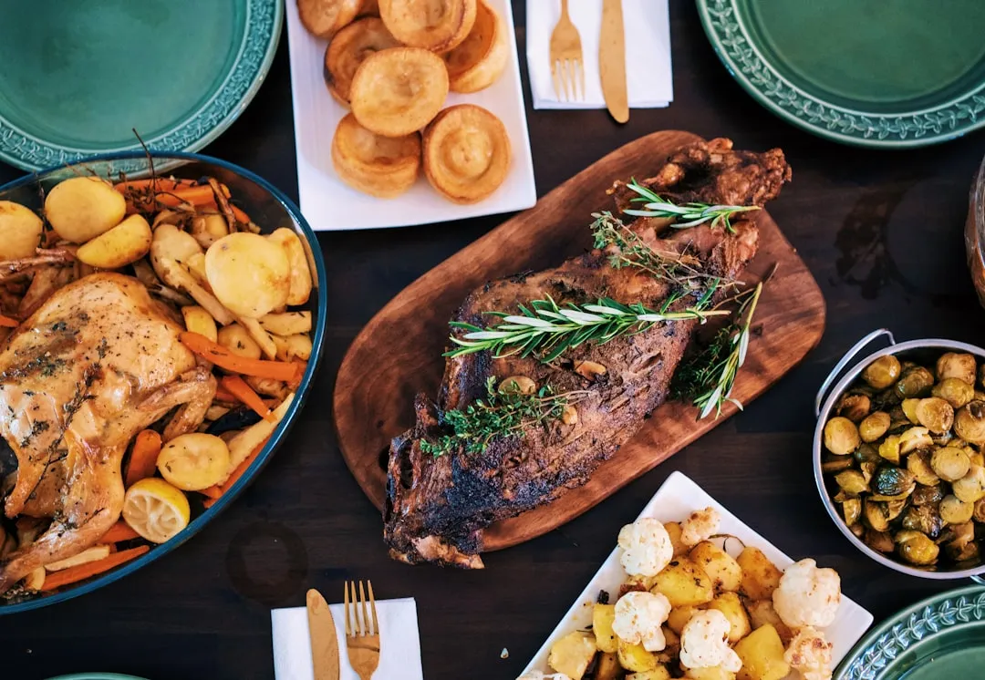 The Social Science Behind Shared Meals (Image Credits: Unsplash)