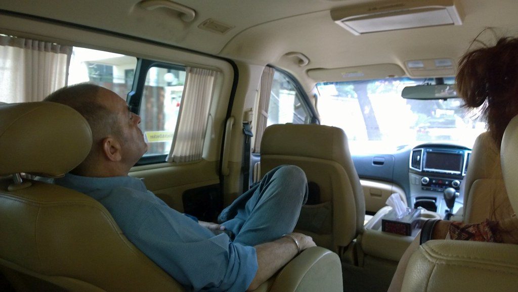 Traveling Like Locals in Luxury Destinations (Image Credits: Flickr)