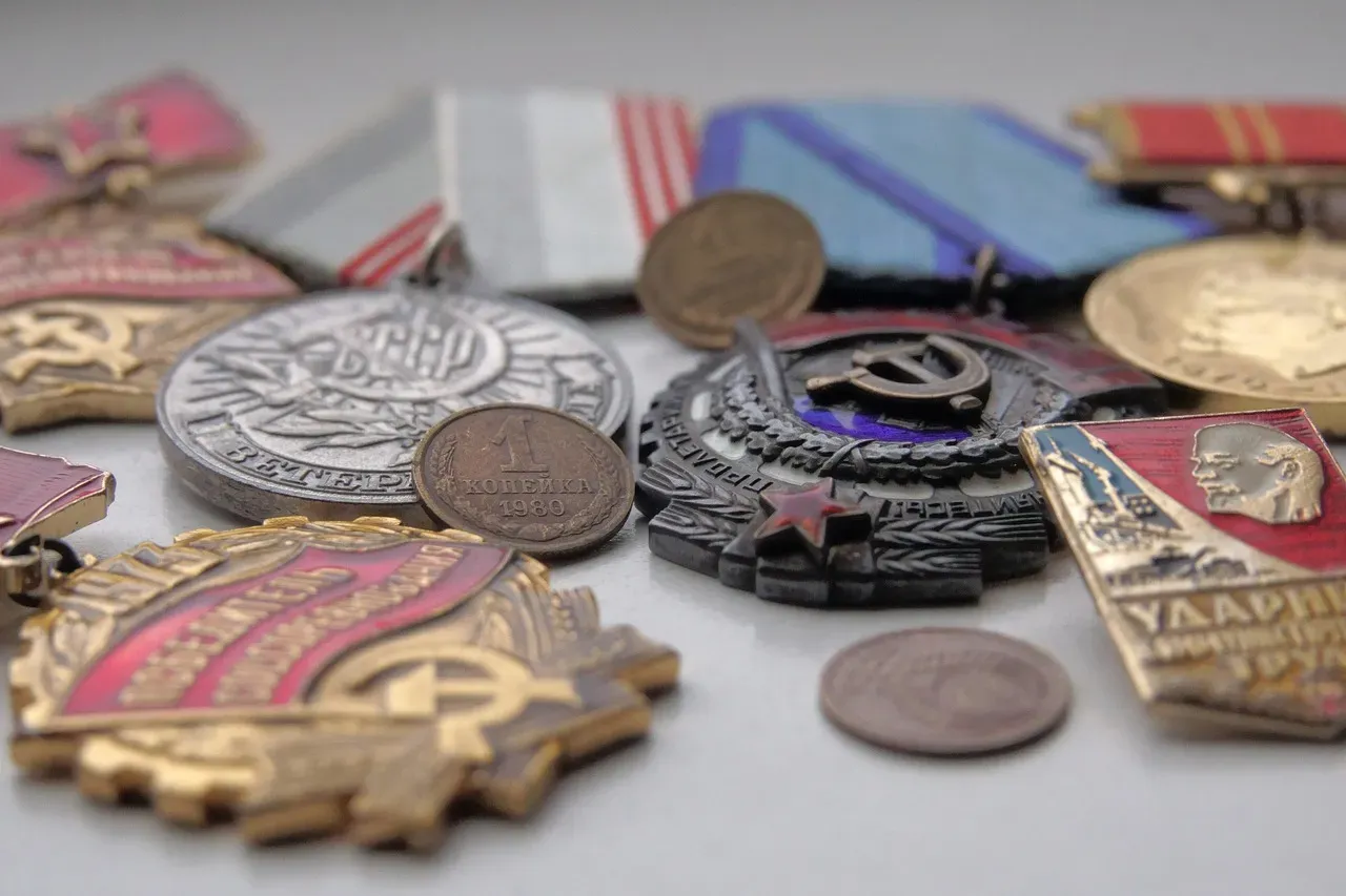 Trick 4: The Price Guarantee Badge That Actually Refunds You Money (Image Credits: Pixabay)
