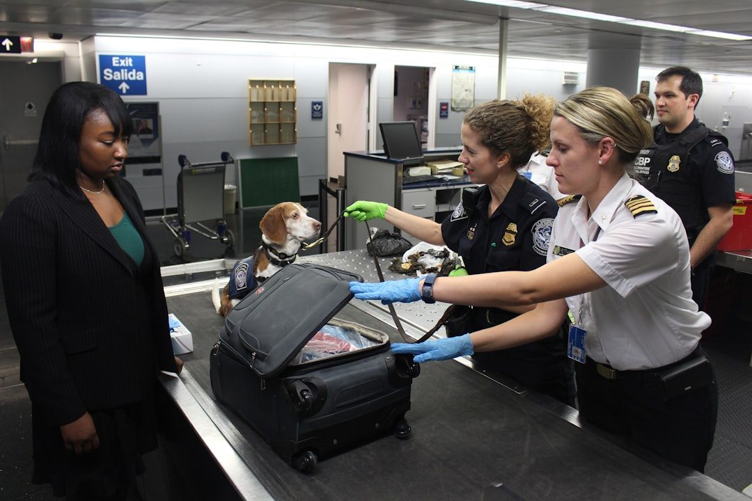 Questioning TSA Procedures or Authority (Image Credits: Unsplash)