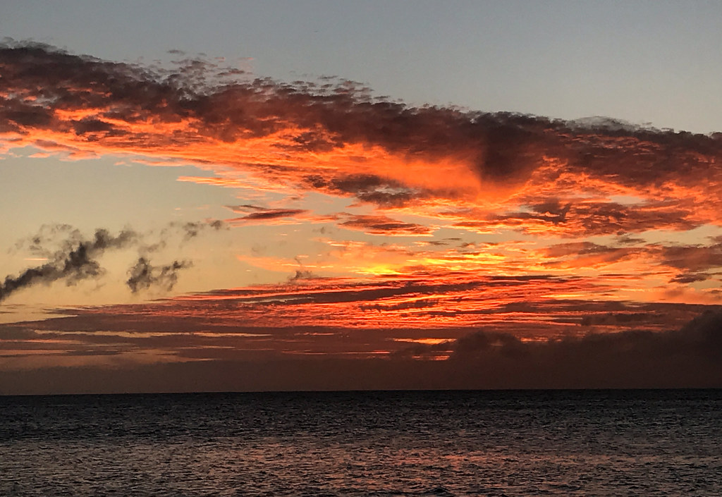 Ka'anapali Beach: Maui's Manufactured Paradise (Image Credits: Flickr)