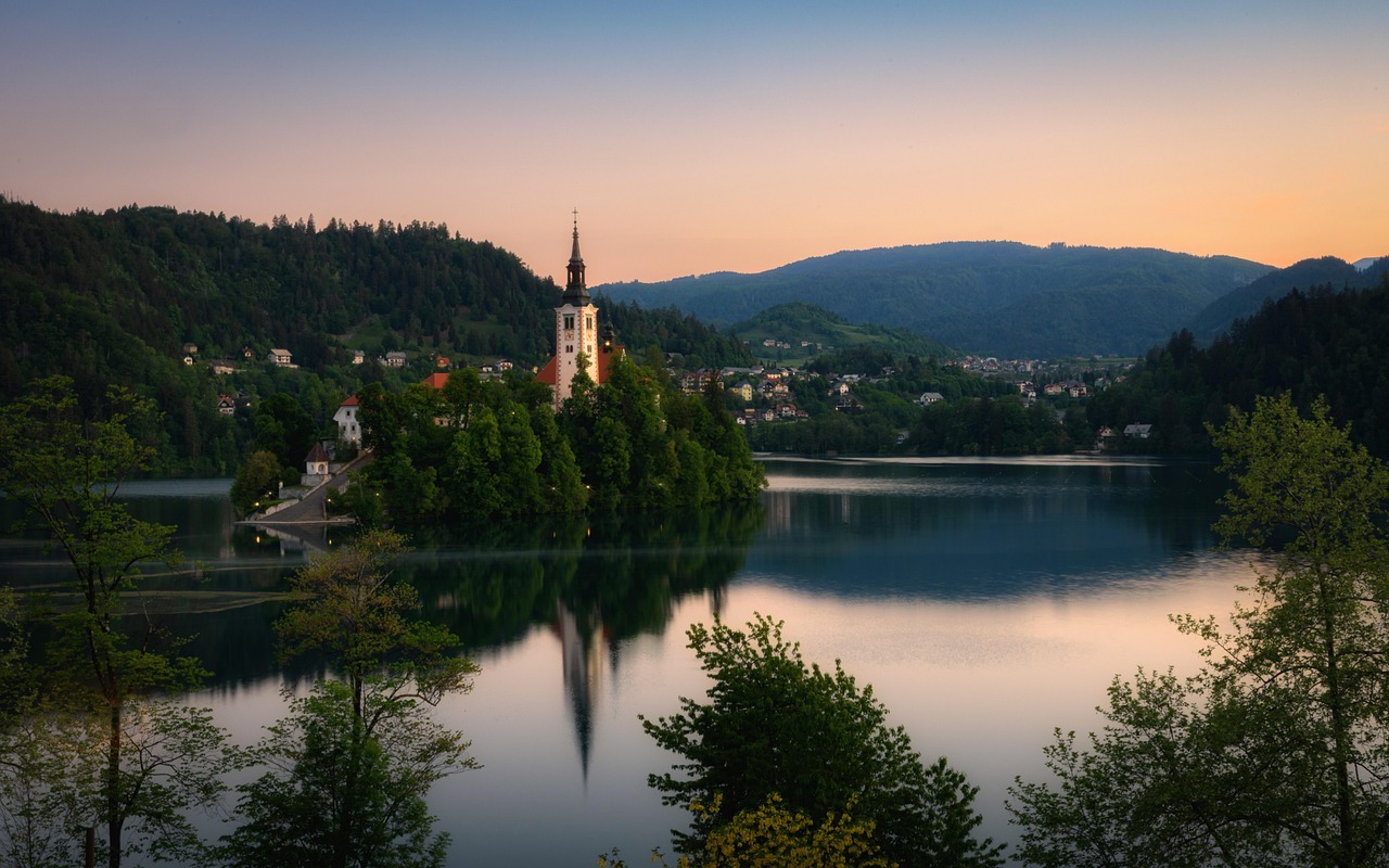 Slovenia Delivers Alpine Safety Without Tourist Hordes (Image Credits: Pixabay)