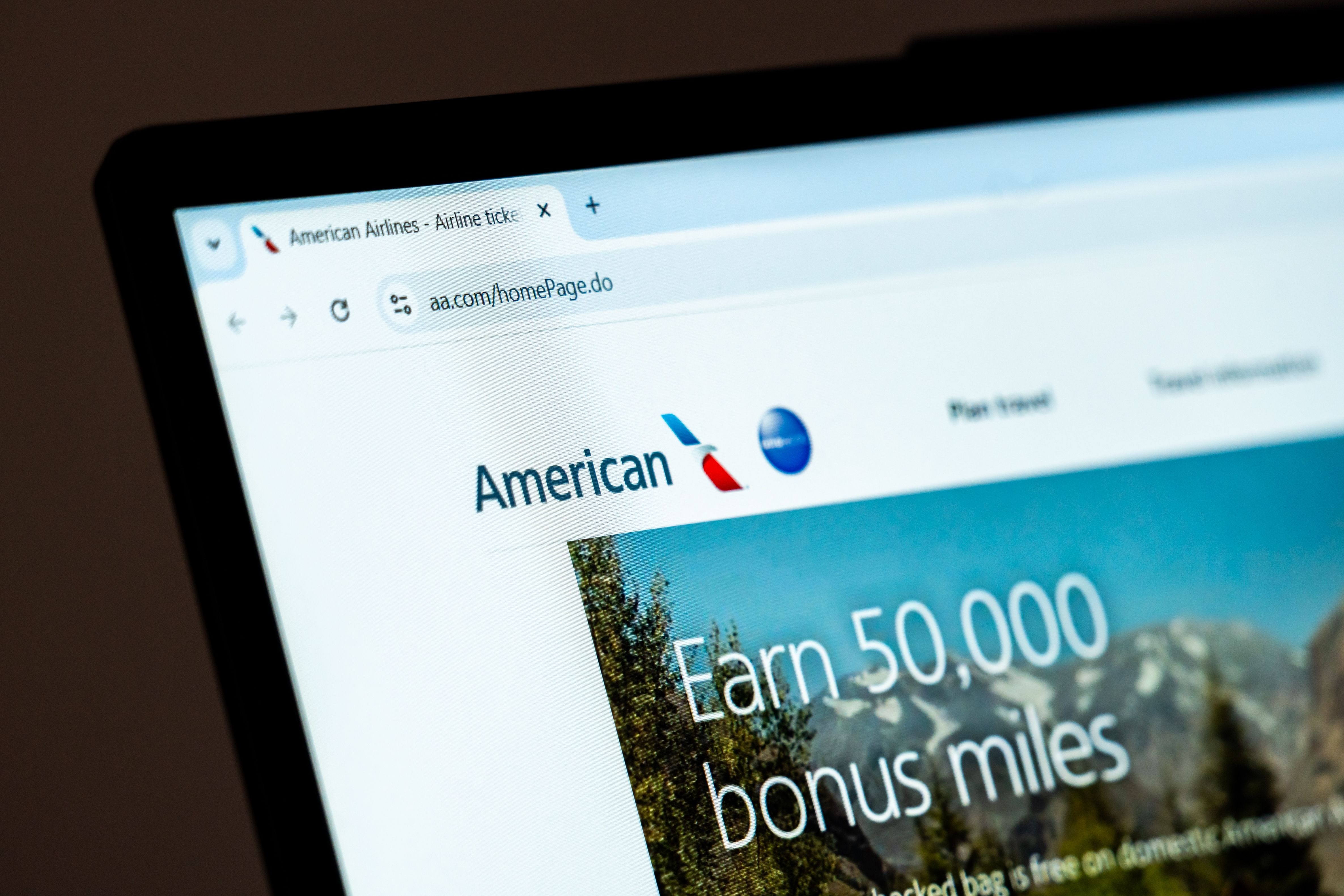 What Travelers Are Still Missing on Booking Sites (Image Credits: Shutterstock)