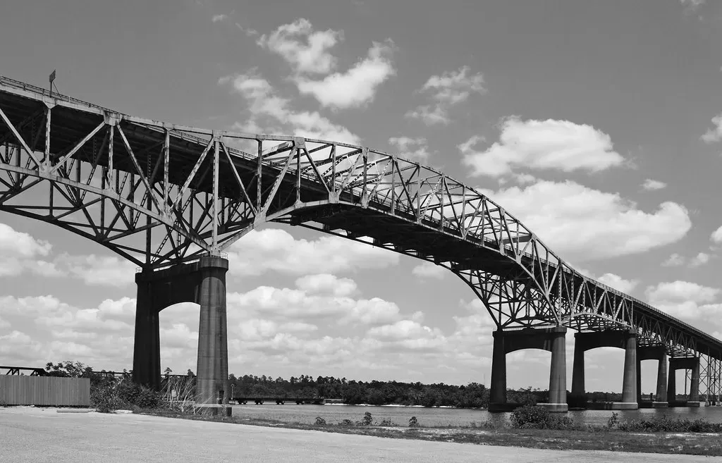 5. The Calcasieu River Bridge - Lake Charles, Louisiana: Rusted, Overdue, and Still Open (Patrick Feller, Flickr, CC BY 2.0)