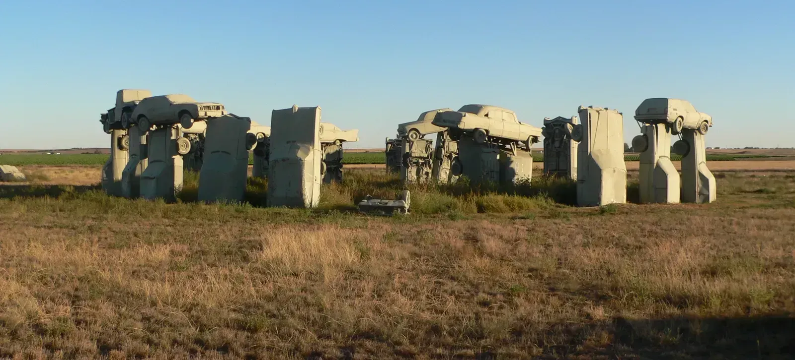 Carhenge, Nebraska (Image Credits: By Ammodramus, CC0, https://commons.wikimedia.org/w/index.php?curid=28659013)