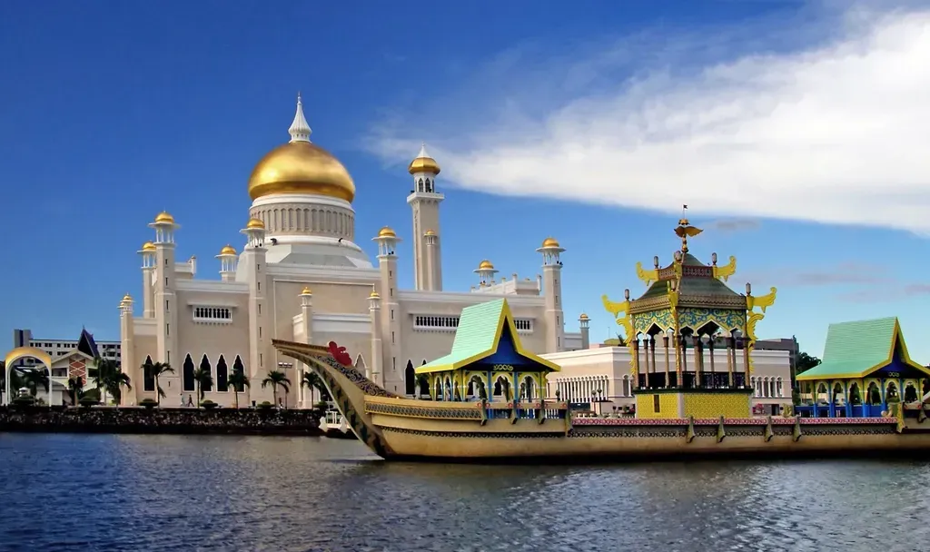 Brunei: The Sultan Who Runs Everything (Image Credits: Rawpixel)