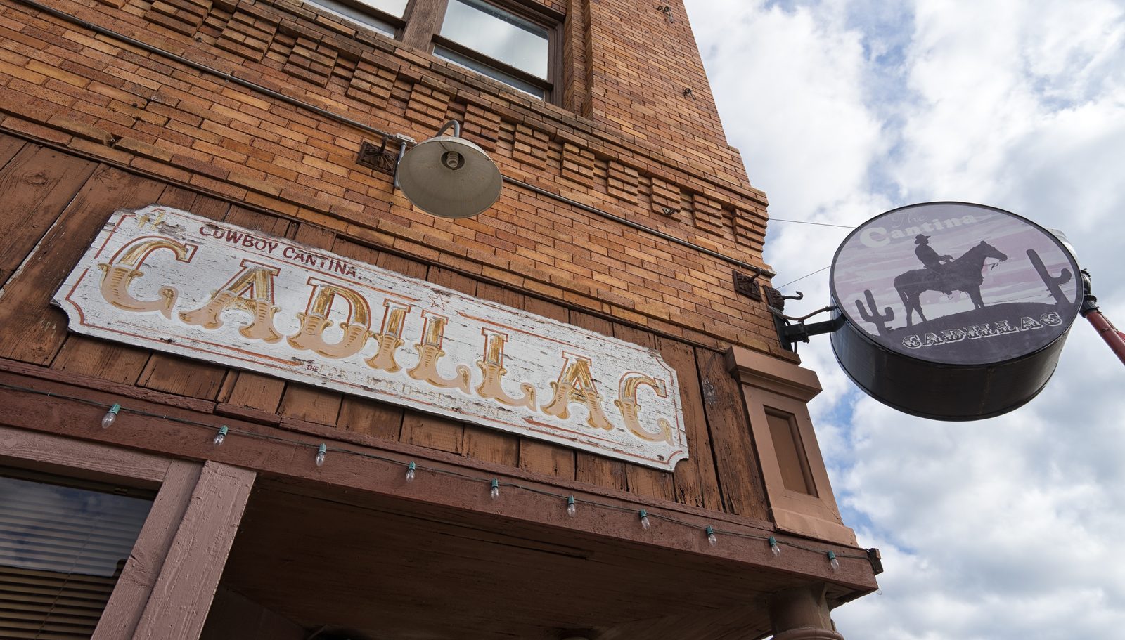 The Food and Drink Scene (Image Credits: Shutterstock)