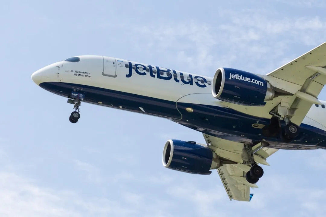A Routine Flight Takes an Unusual Turn (Image Credits: Unsplash)