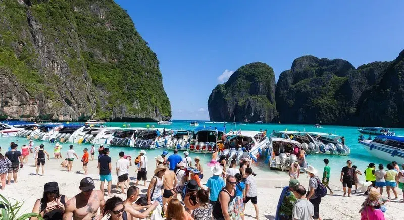 Bali's Popular Spots: Traffic Jams in Paradise (Image Credits: Wikimedia)