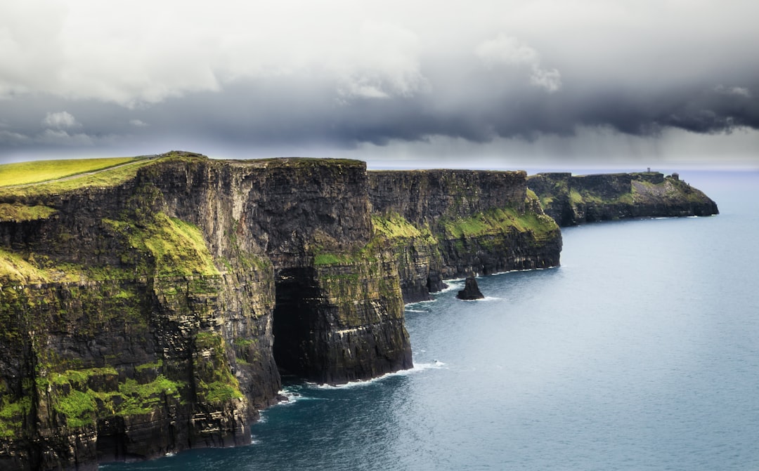 Ireland: The Land of Genuine Welcome (Image Credits: Unsplash)