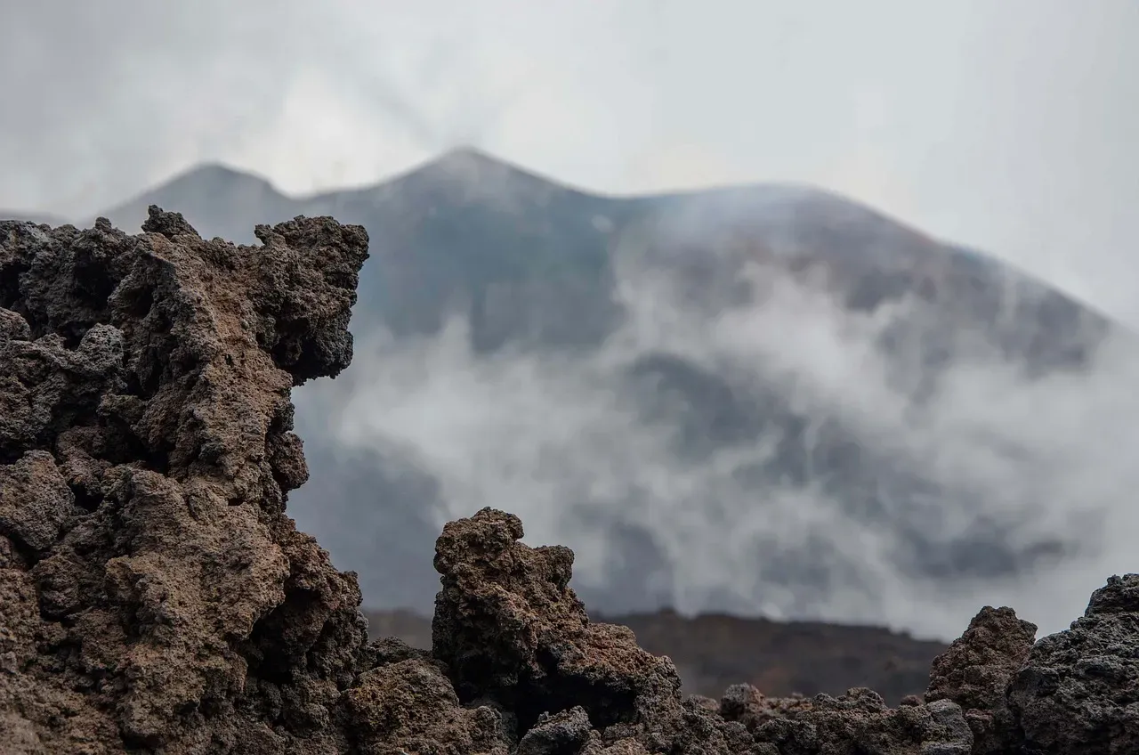 The Masaya Volcano: Where Lava Meets History (Image Credits: Pixabay)
