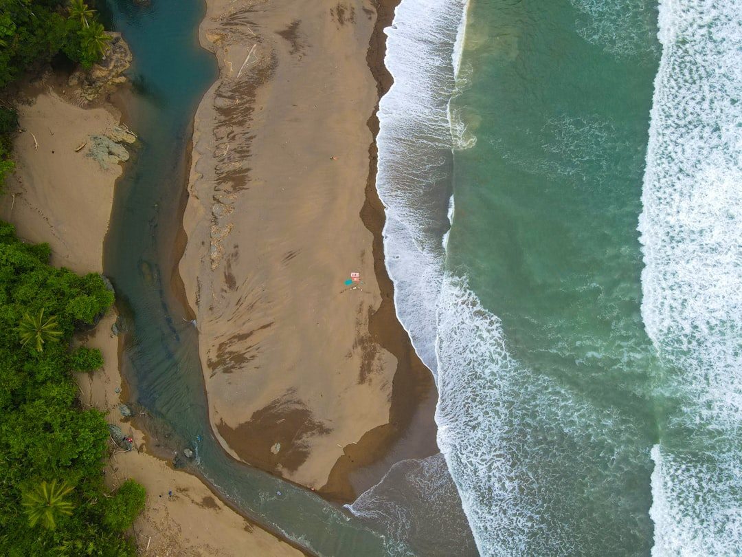 Costa Rica: Paradise with Hidden Water Dangers (Image Credits: Unsplash)