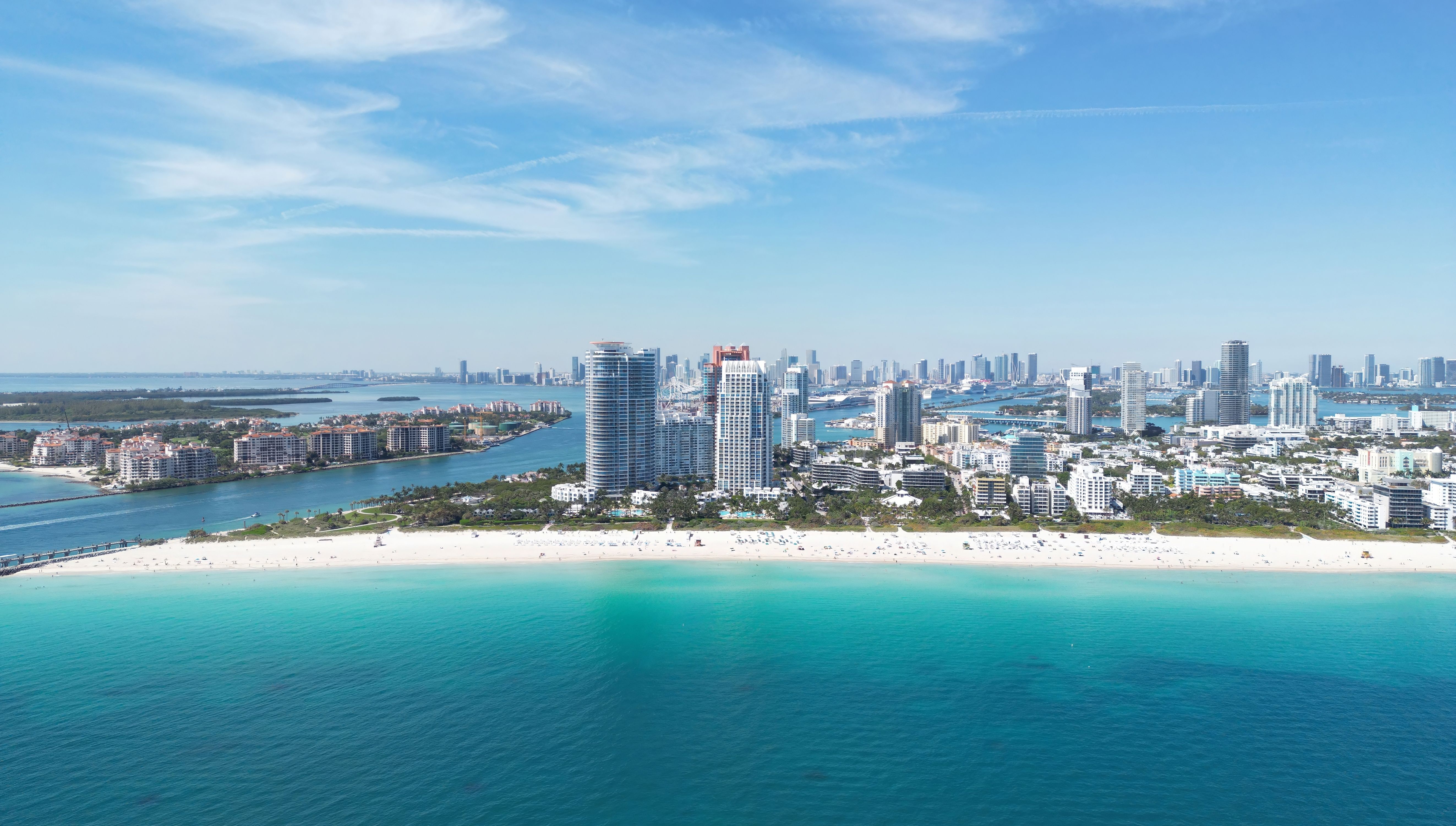 Miami: America's Tropical Gateway (Image Credits: Shutterstock)