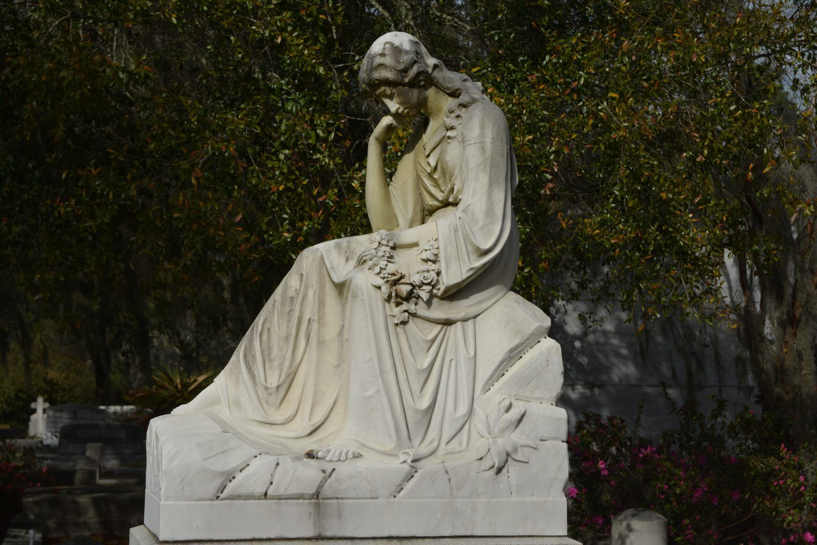Bonaventure Cemetery: Beauty in Unexpected Places (Image Credits: Wikimedia)