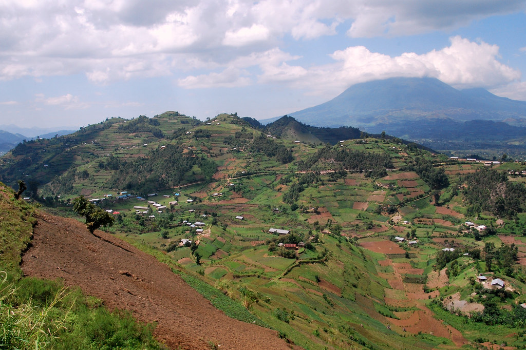 Rwanda: The Land of a Thousand Hills Rebuilt (Image Credits: Flickr)