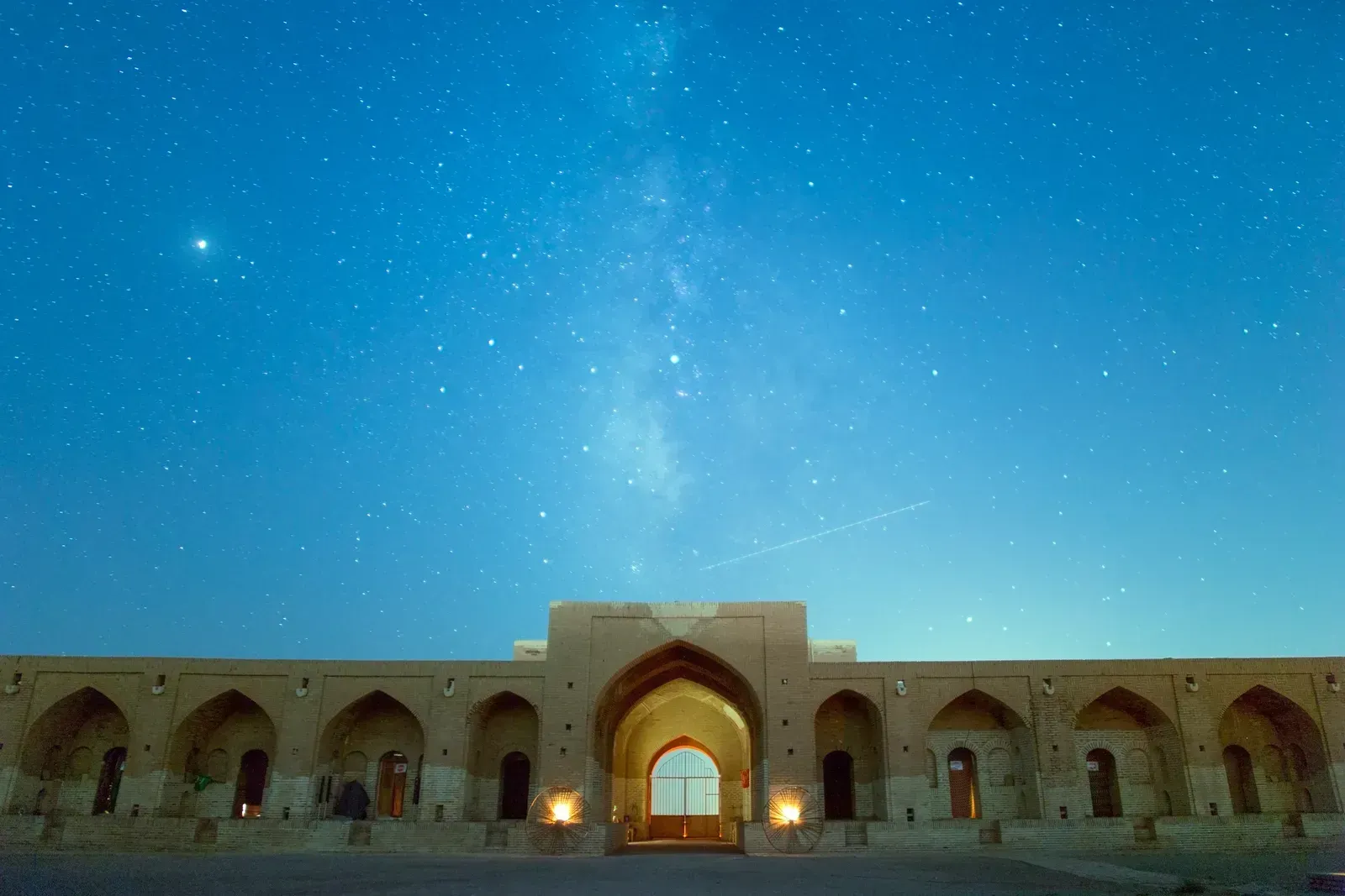 Iran Leads the World With 53 Days (Image Credits: By Mostafameraji, CC BY-SA 4.0, https://commons.wikimedia.org/w/index.php?curid=73337551)