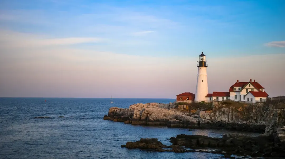 Maine: The Cool Coastal Alternative That Surprises Everyone (Image Credits: Unsplash)