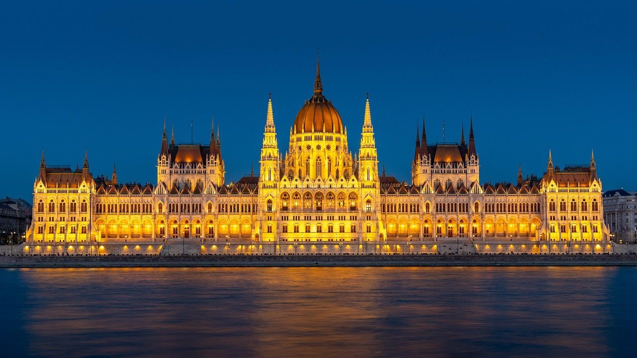 Hungary: Budapest's Beautiful Balance (Image Credits: Pixabay)