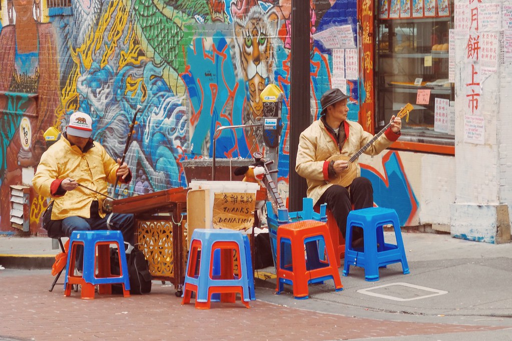 Enjoy Street Performances and Buskers (Image Credits: Flickr)