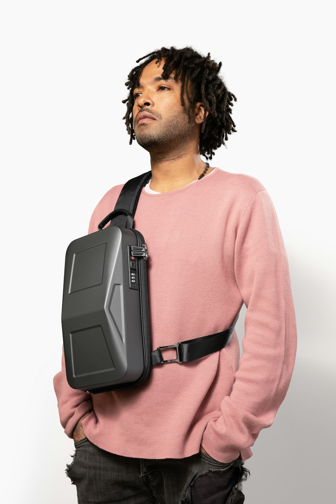 Easily Accessible Bags and Purses (Image Credits: Unsplash)