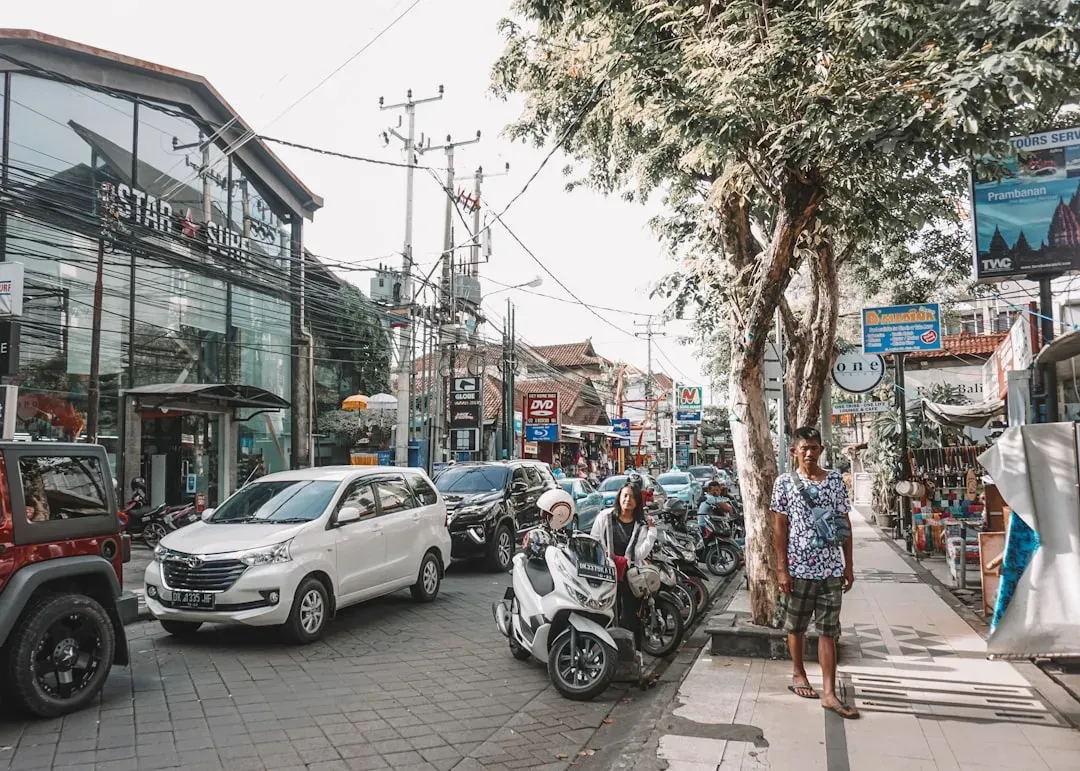Traffic That Swallows Entire Mornings (Image Credits: Unsplash)