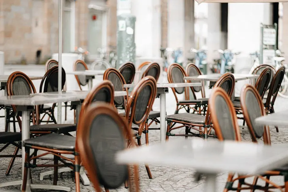 The Empty Chair Is Not an Innocent Detail (Image Credits: Pexels)