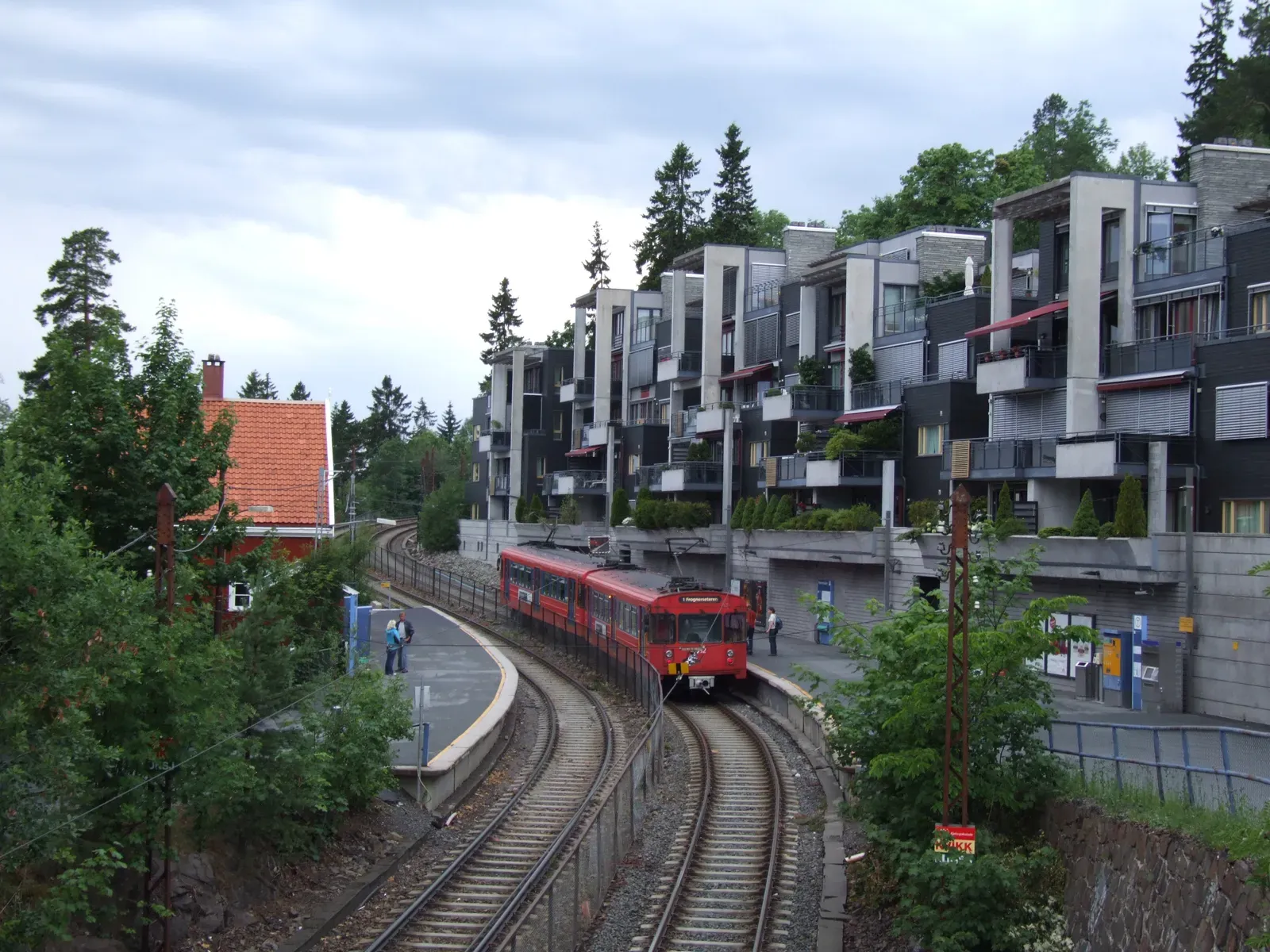 Norway: Oslo's Green and Gleaming T-Bane (Image Credits: Wikimedia)