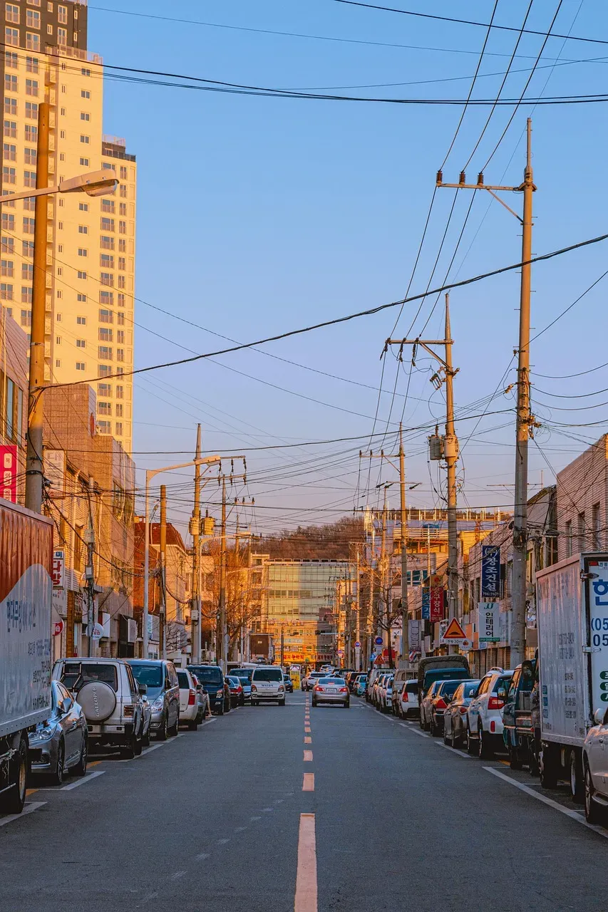 Why Midwestern Values Keep Pulling Celebrities Back (Image Credits: Pixabay)