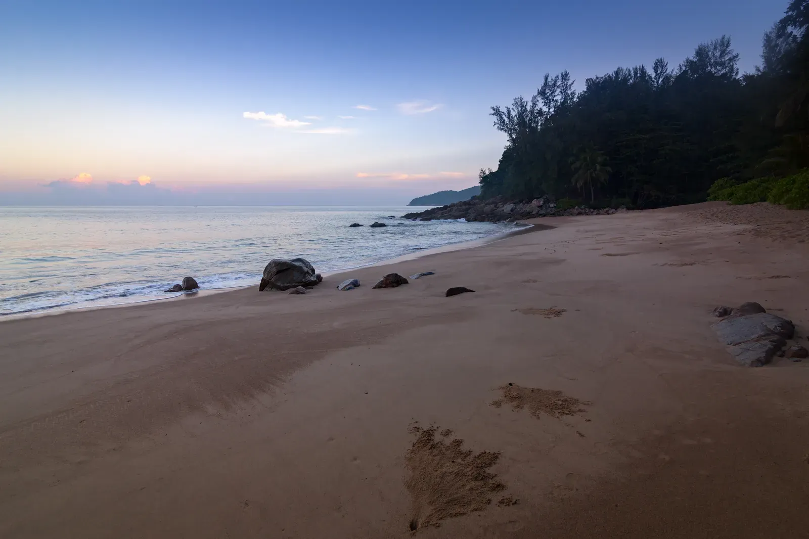 Phuket: Not Just for Honeymoons Anymore (Image Credits: Wikimedia)