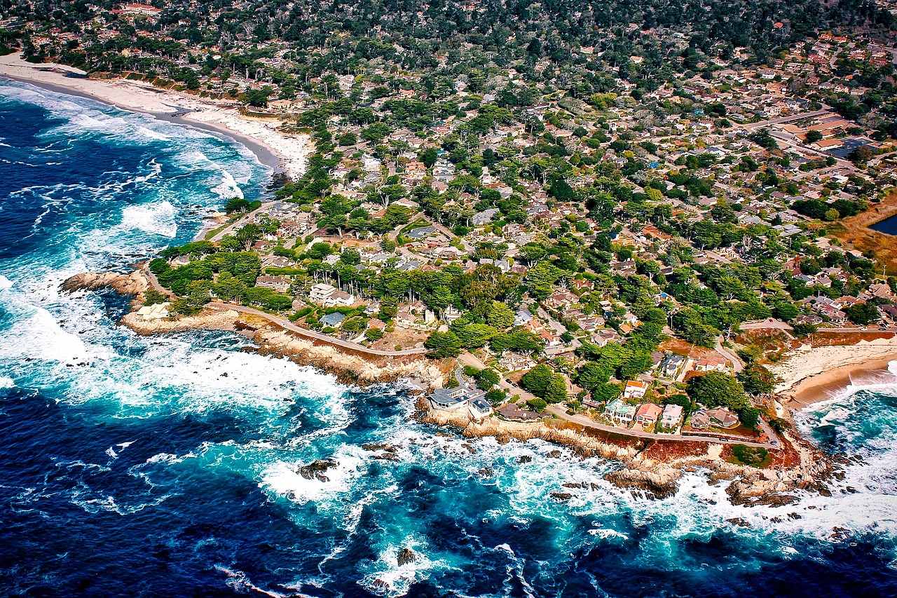 Carmel-by-the-Sea, California: Coastal Charm With a Price Tag (Image Credits: Pixabay)