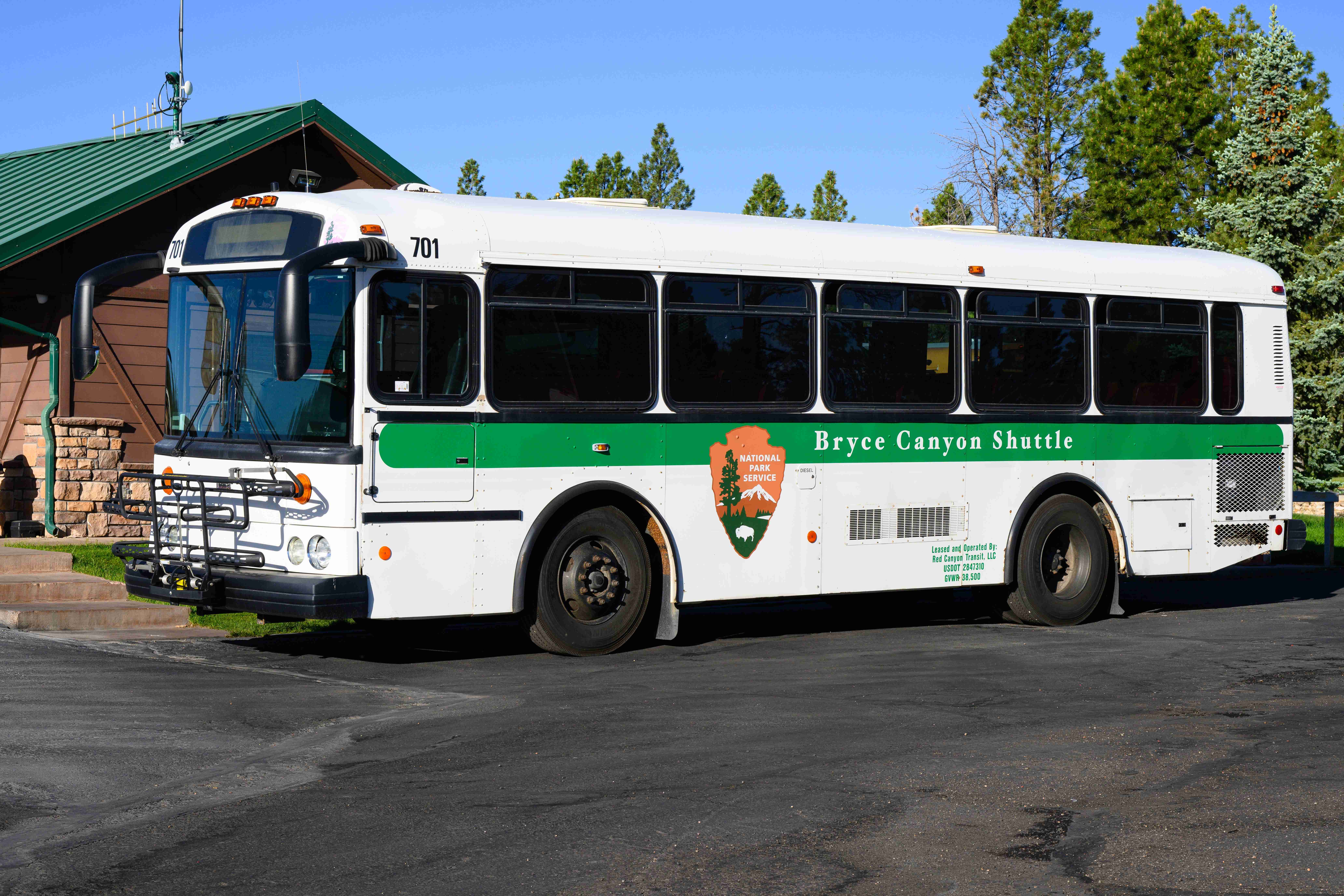 Bryce Canyon National Park: Shuttle Through the Hoodoos (Image Credits: Shuttestock)