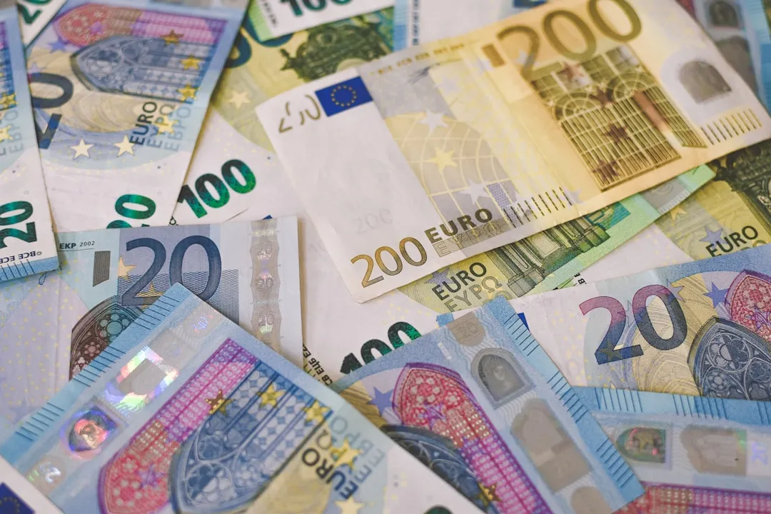 The exchange rate isn't doing American travelers any favors (Image Credits: Unsplash)