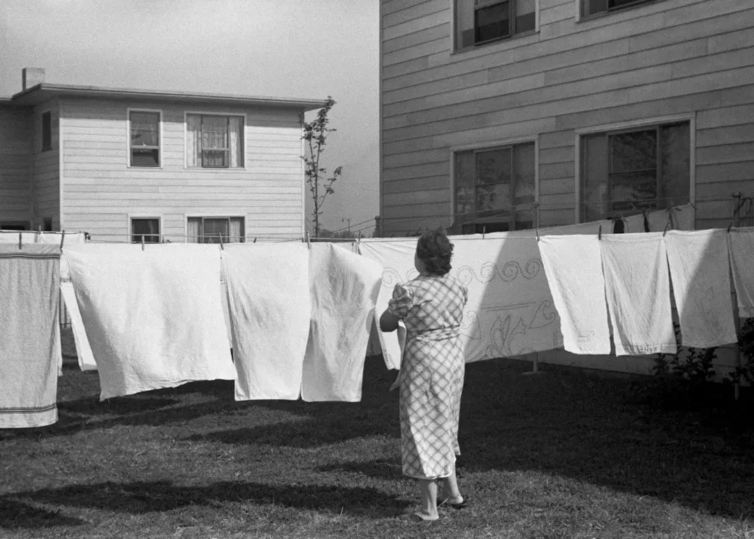 #25 - The "Perfect Housewife" Was Everyone's Public Standard (Image Credits: Unsplash)