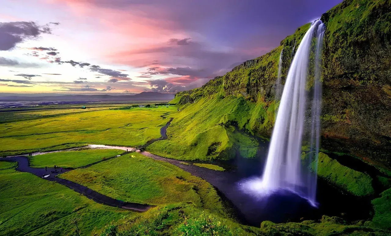 Iceland: Six Visitors Per Resident (Image Credits: Pixabay)