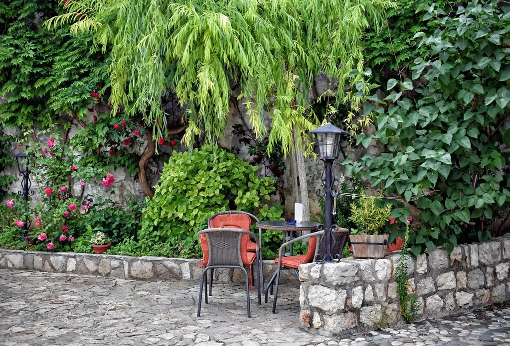 Board Late - A Counterintuitive But Powerful Move (Jocelyn777, Flickr, CC BY-SA 2.0)