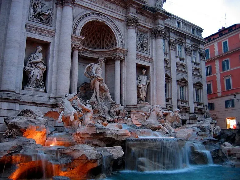 Rome's Trevi Fountain: Stealing Wishes and Wallets (Image Credits: Flickr)