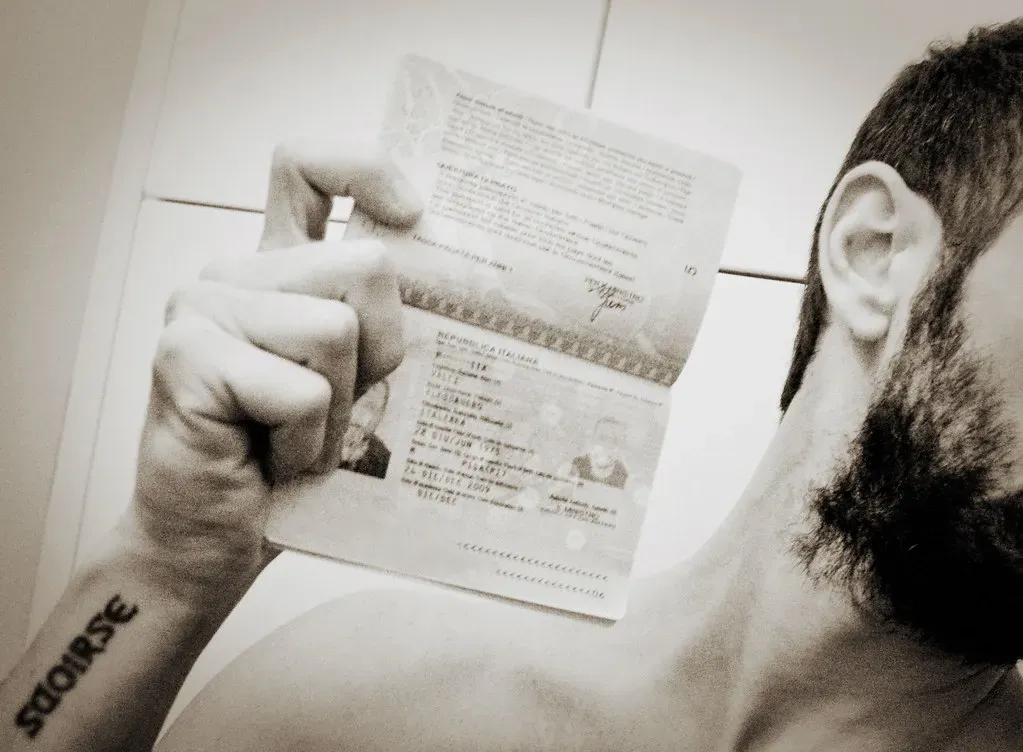 Which Countries Actually Enforce This? (liquene, Flickr, CC BY 2.0)