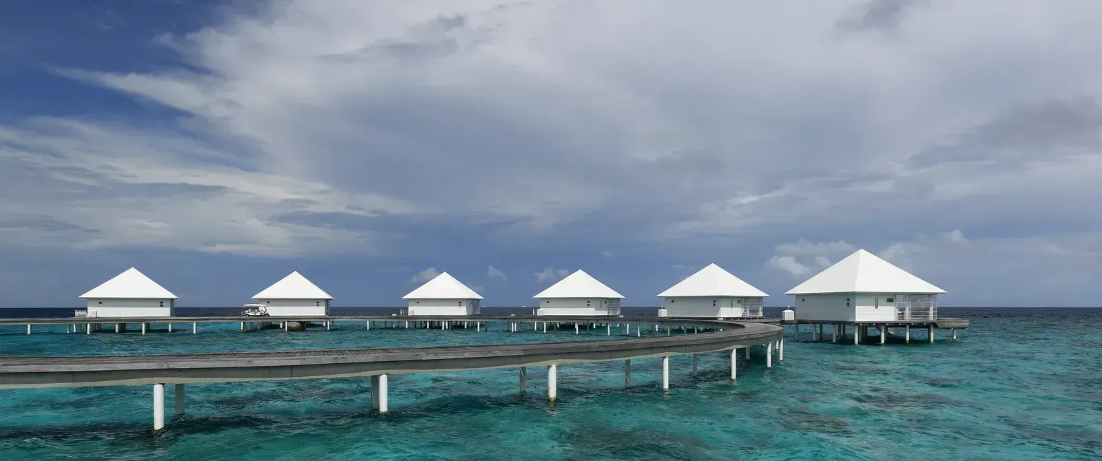 The Maldives: Paradise With a Very Expensive Price Tag (Image Credits: Wikimedia)