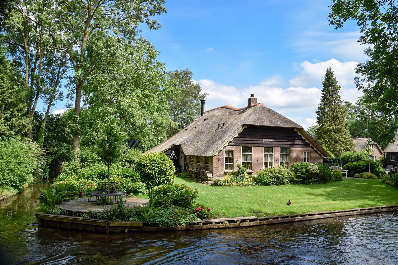 Giethoorn, Netherlands (Image Credits: Pixabay)