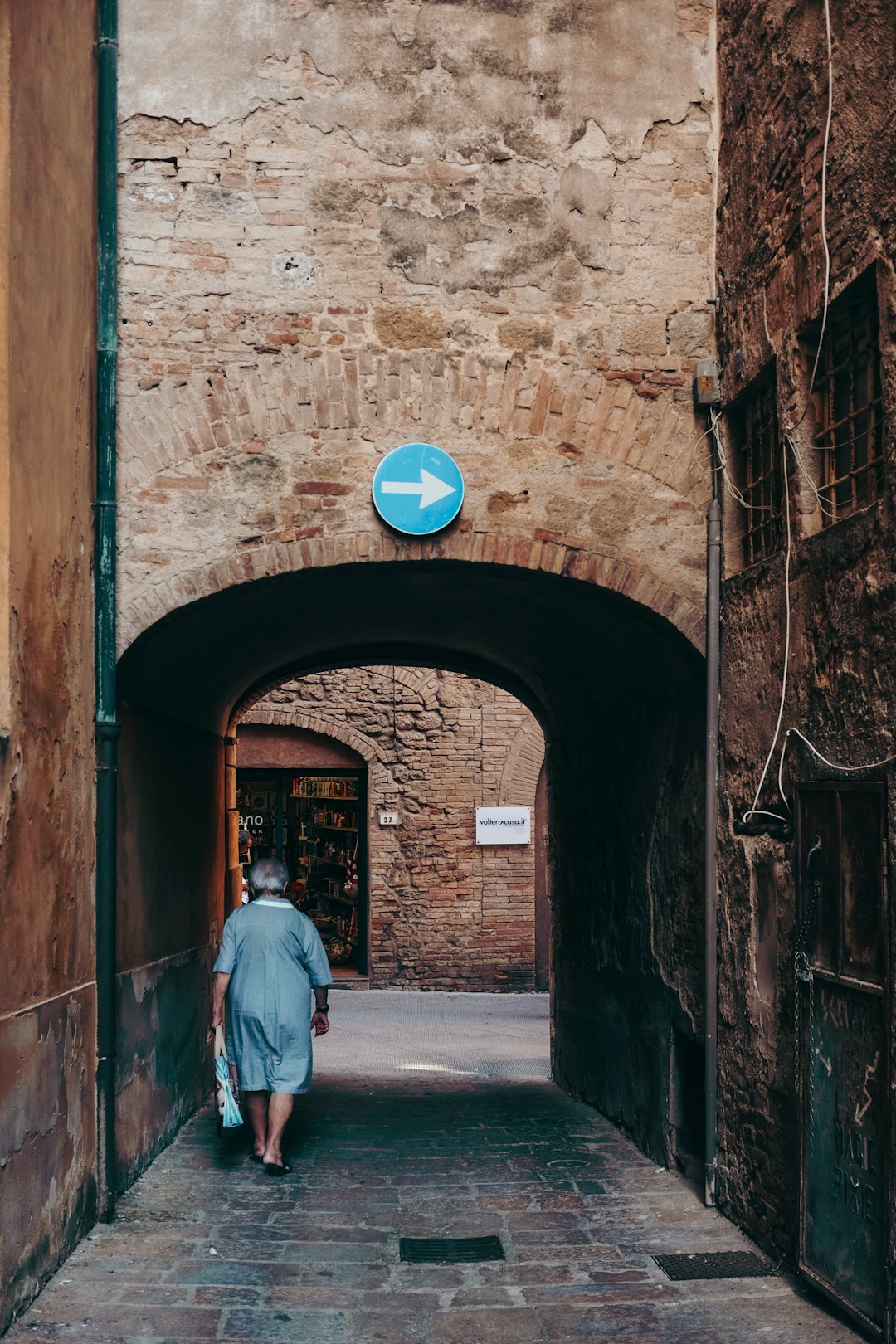 Italy: Aging Challenges and Uncertain Futures (image credits: unsplash)