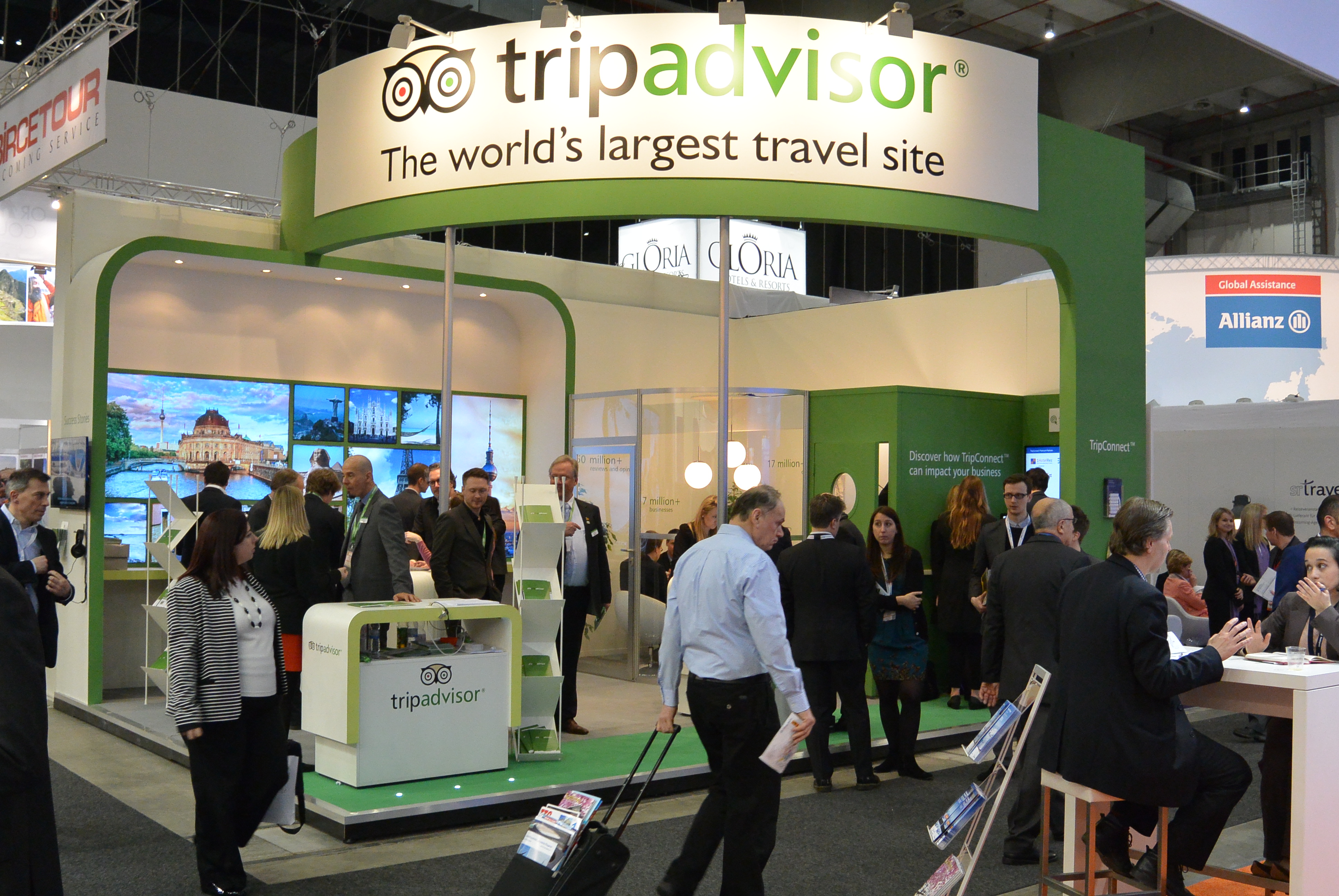 False Promises: Misleading Travel Reviews (image credits: wikimedia)