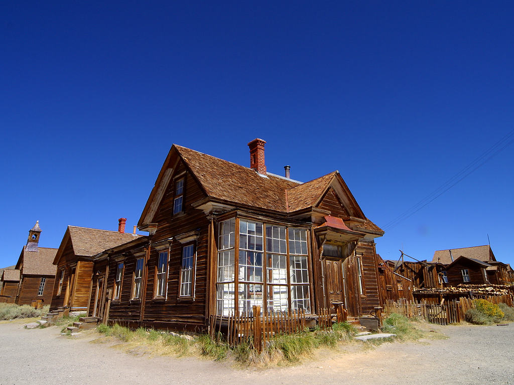 From Bustling Boomtown to Dusty Deserted Streets (image credits: wikimedia)