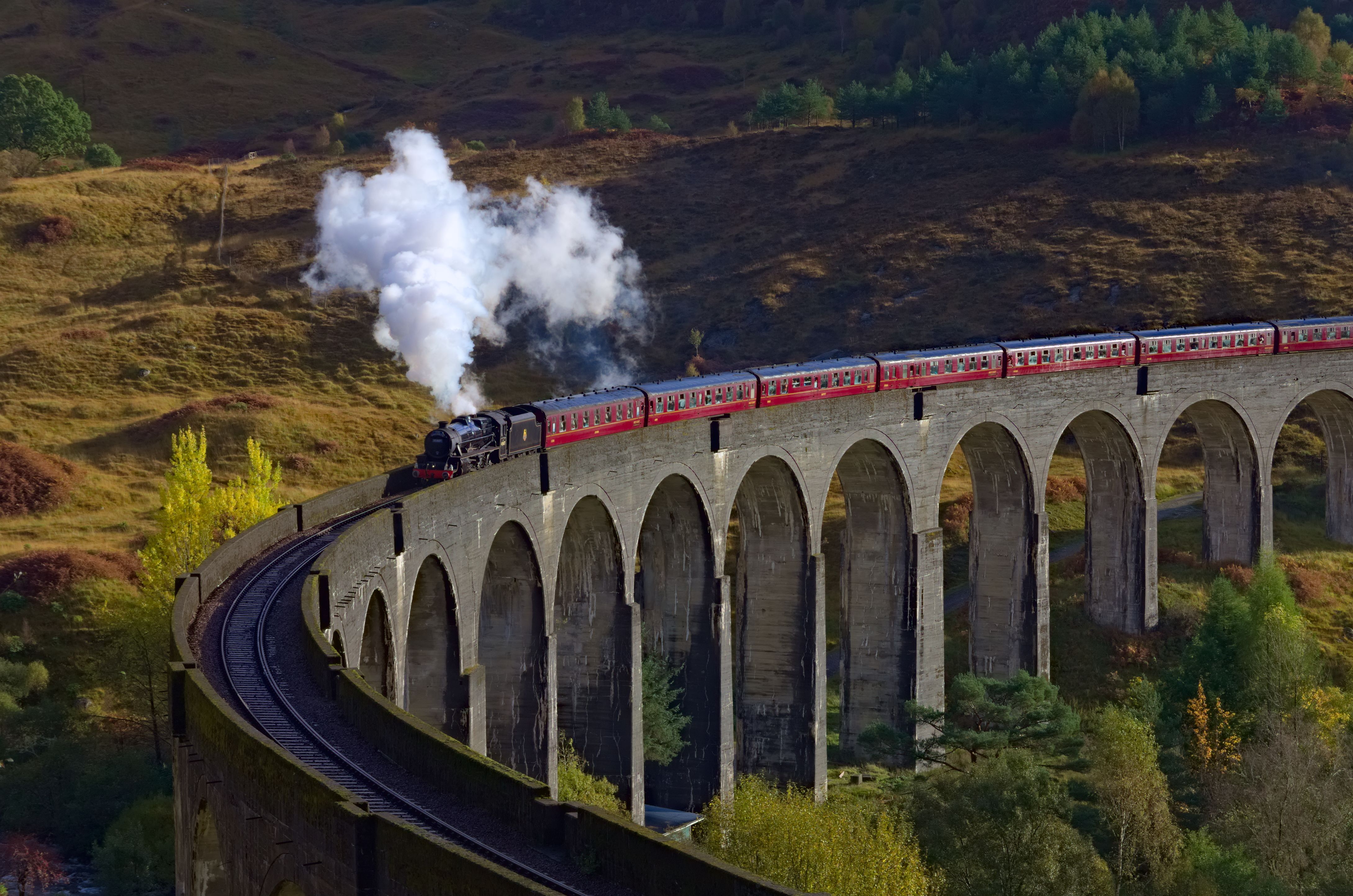 10. The Jacobite Steam Train, Scotland (image credits: wikimedia)