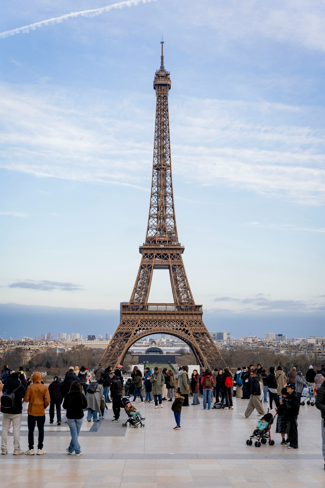 Eiffel Tower Expectations Shattered (image credits: unsplash)