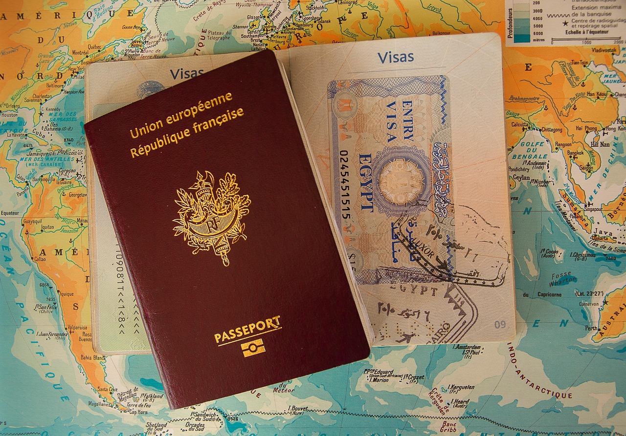 6. Navigating Borders and Visas: Avoiding Hidden Costs and Hassles (image credits: pixabay)