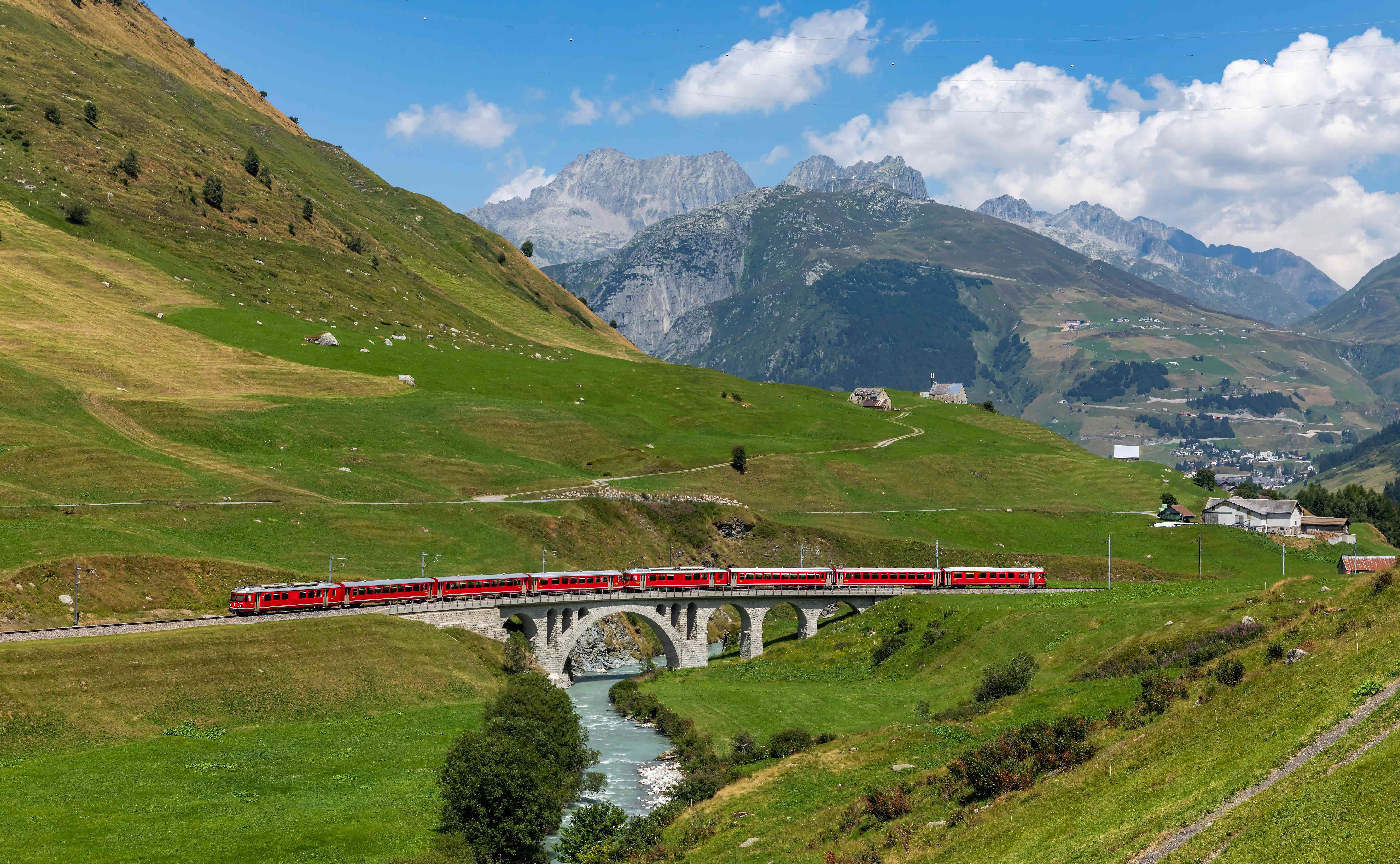 Switzerland Where Every Ride Is a Postcard (image credits: wikimedia)